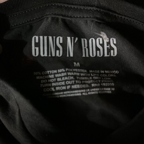 B14 {NWOT} GUNS ‘N ROSES tshirt - Picture 3 of 3